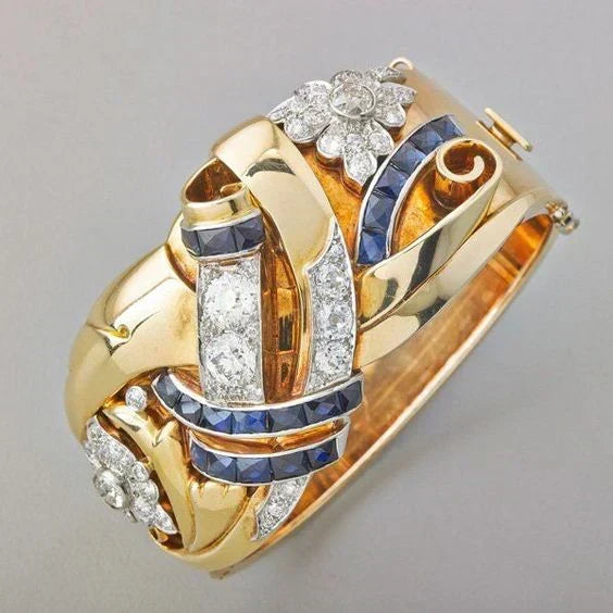 Vintage Ring in Gold with Zircon