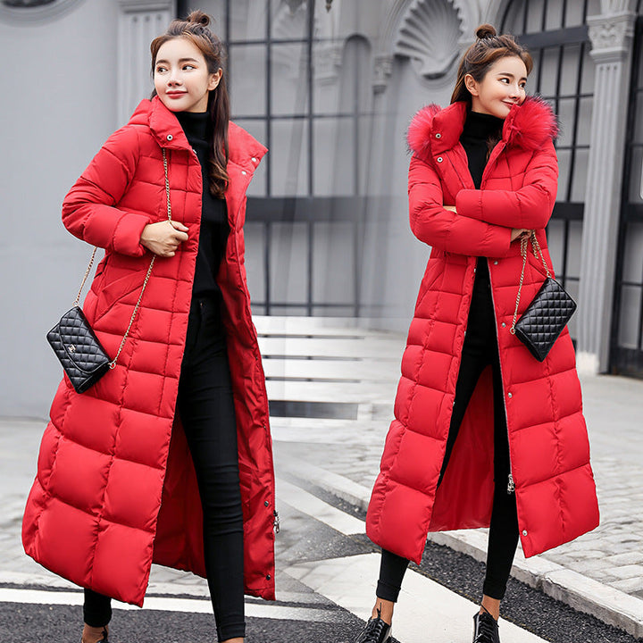 Stylish warmth: 2024 Winter Parka with faux fur collar