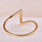 Slim white gold ring with zirconia in Z shape