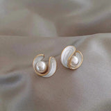 Gold Daisy Earrings