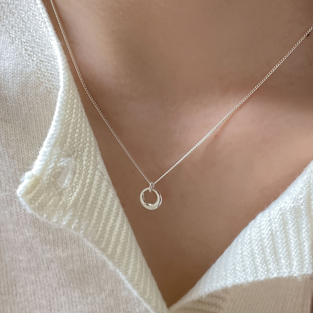 Necklace in White Gold with Geometric Circular Pendant