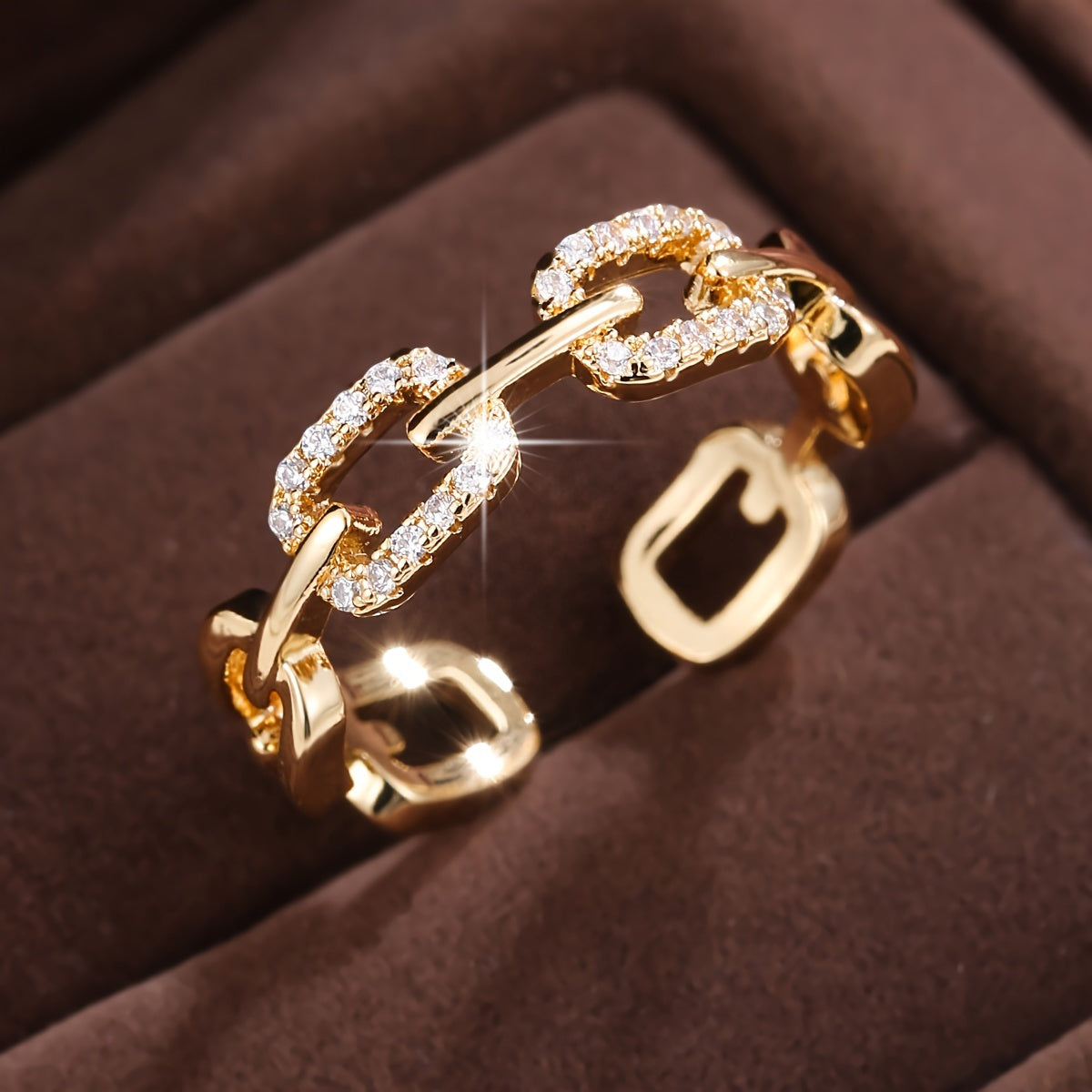 Ring in White Gold with Sparkling Cubic Zirconia
