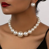 Jewellery Set with Classic Vintage Pearls