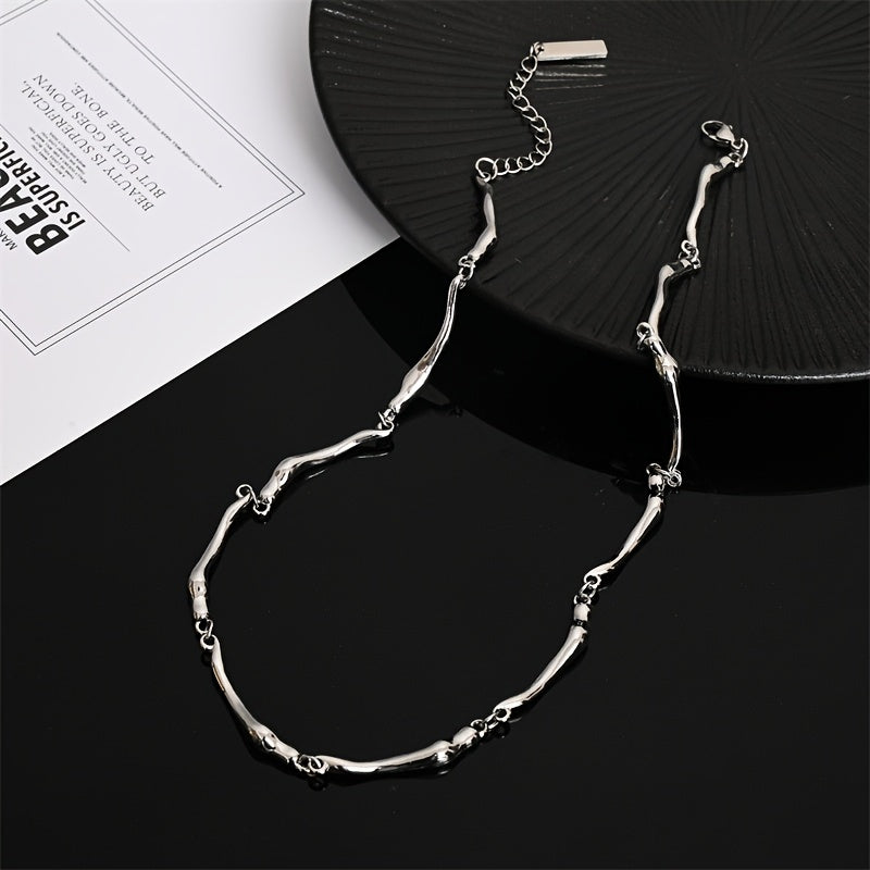 White Gold Necklace with Wave Mesh Design