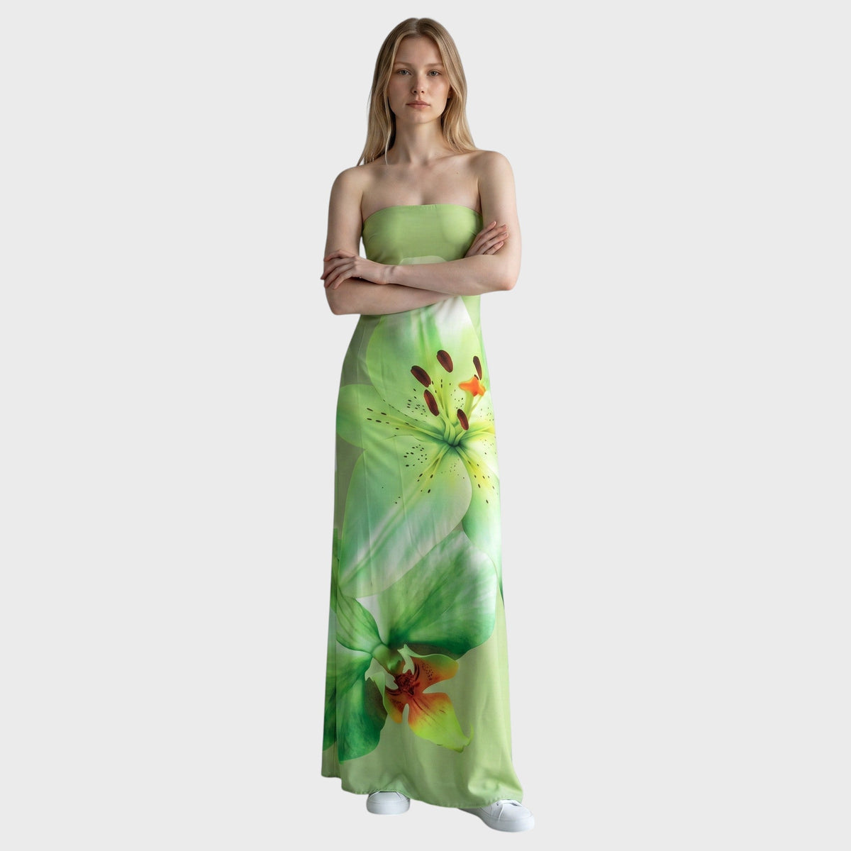 Zephyra - Elegant Maxi Dress