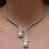 Elegant and Sparkling Silver Daisy Necklace