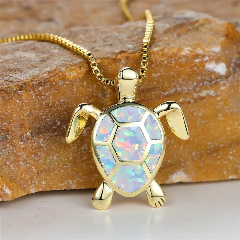 Pendant Necklace Turtle in Green Fire Opal Vintage