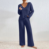 Vivienne | Two-piece set with trousers and V-neck top