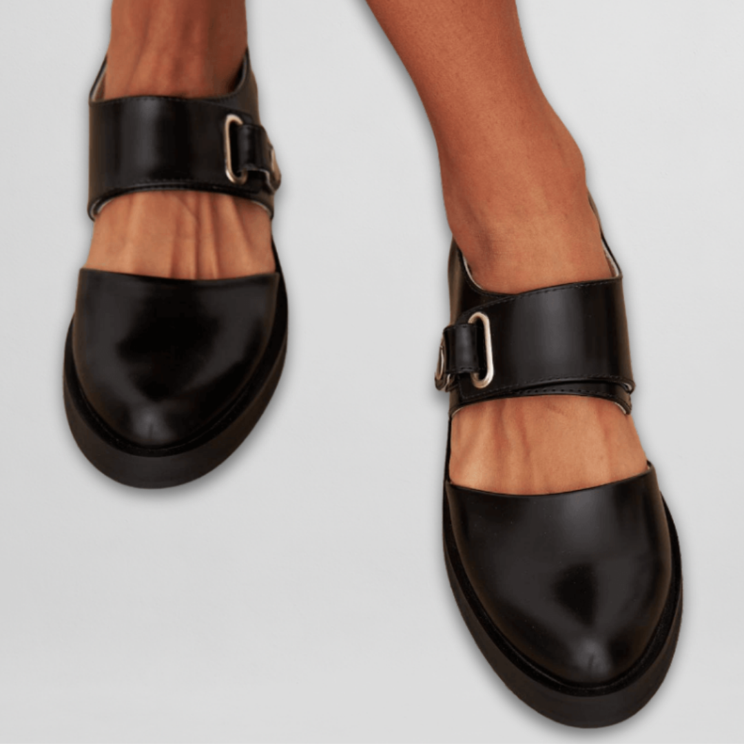 Antonietta | Classic Mary Janes with Adjustable Fastening