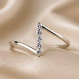 Slim white gold ring with zirconia in Z shape