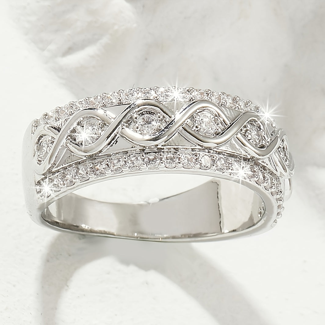 Ring in White Gold with Double Row of Zirconia