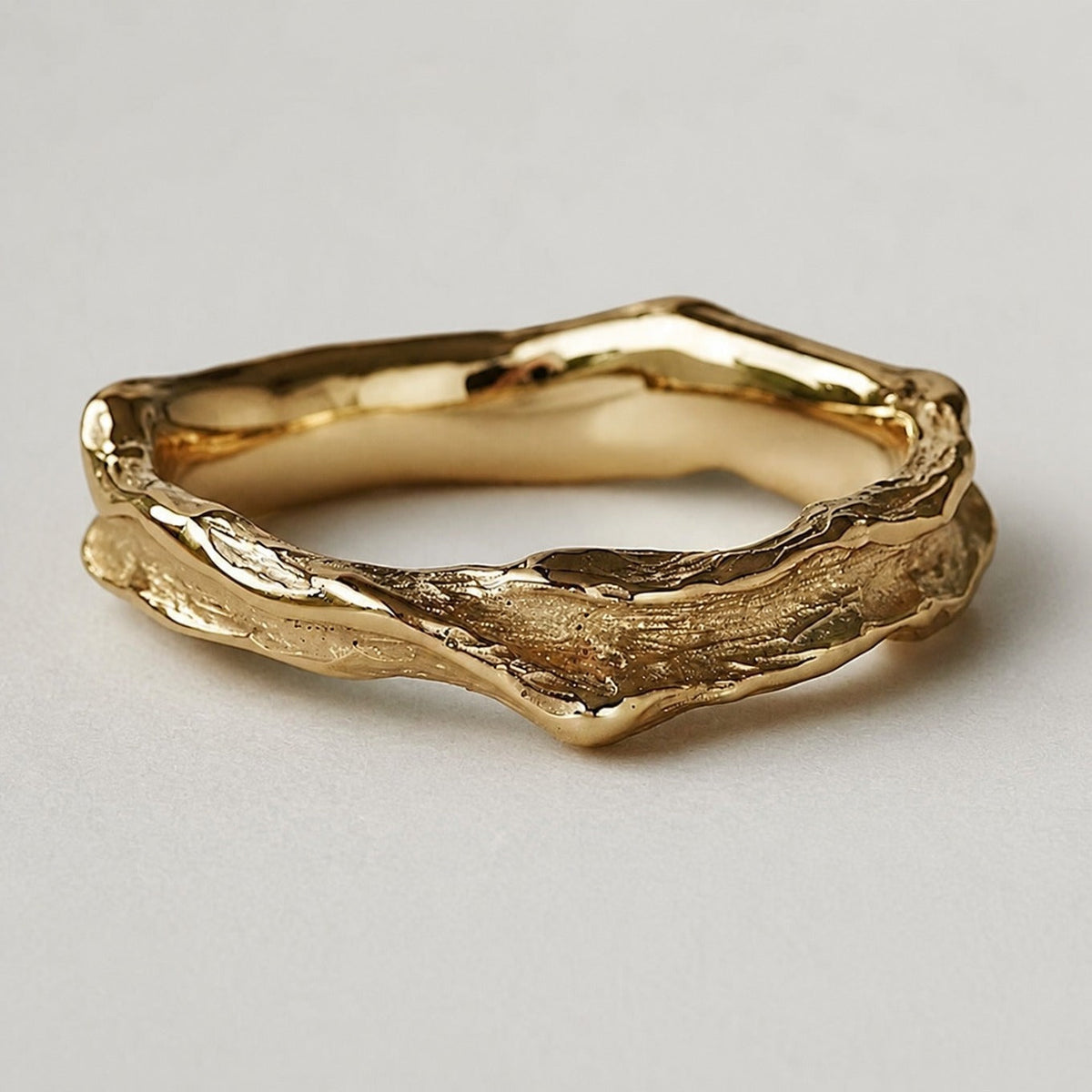 Elegant Vintage Gold Ring