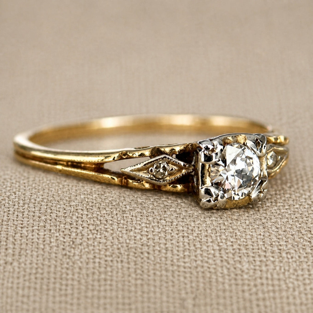 Shiny Gold Crystal Ring